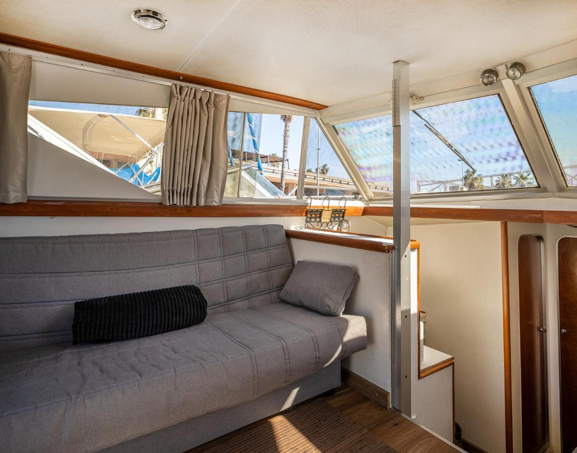 Spacious And Charming Boat In Port Forum Hotel Sant Adria de Besos Exterior photo