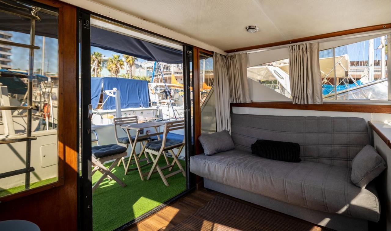 Spacious And Charming Boat In Port Forum Hotel Sant Adria de Besos Exterior photo