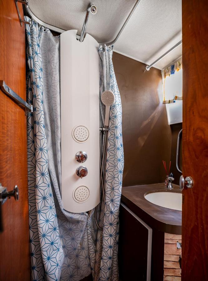 Spacious And Charming Boat In Port Forum Hotel Sant Adria de Besos Exterior photo